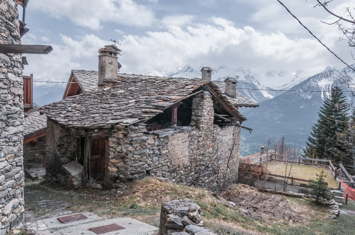Photo by Matteo Negri